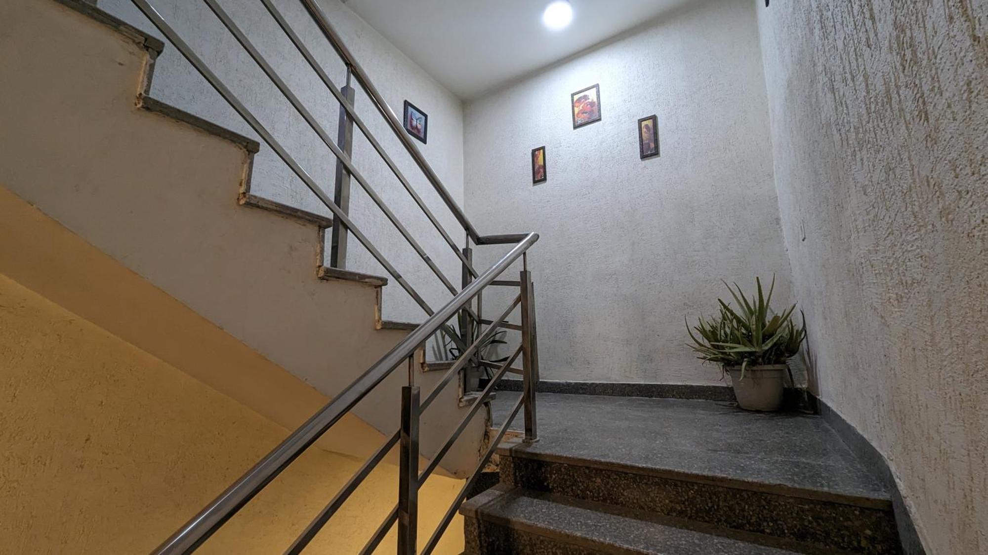 Hotel Aron By The Premium Villa New Delhi Exterior photo